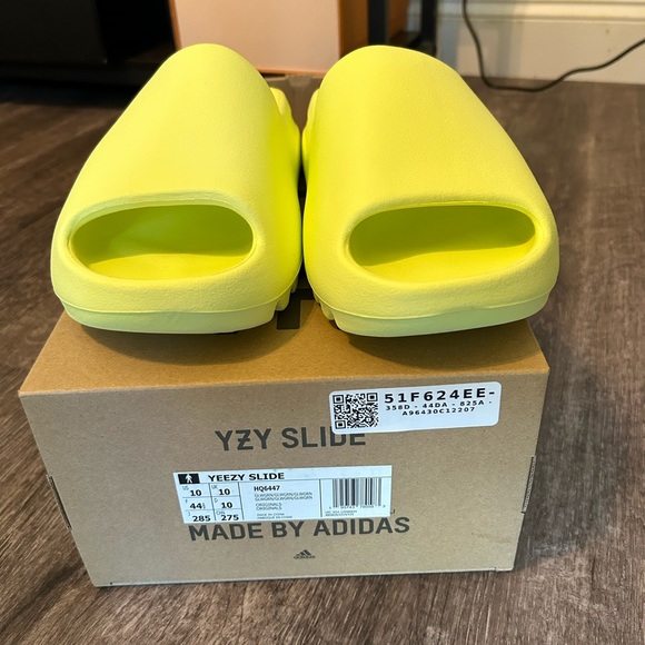 Glow Green Adidas Yeezy Slides - Picture 2 of 4